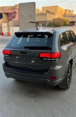 جيب جراند شيروكي